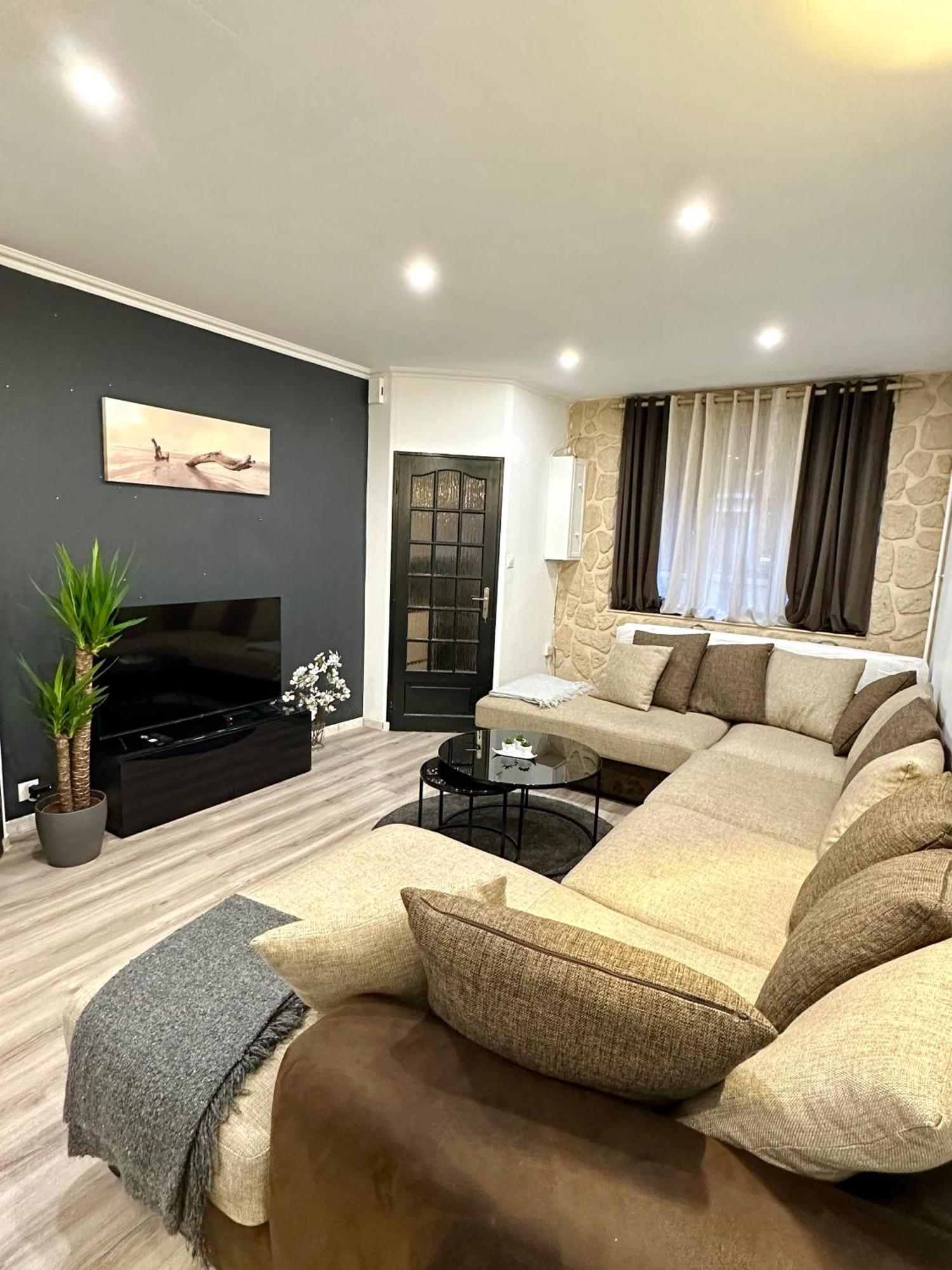 Une Belle Maison Avec 2 Chambre Croix Exteriér fotografie